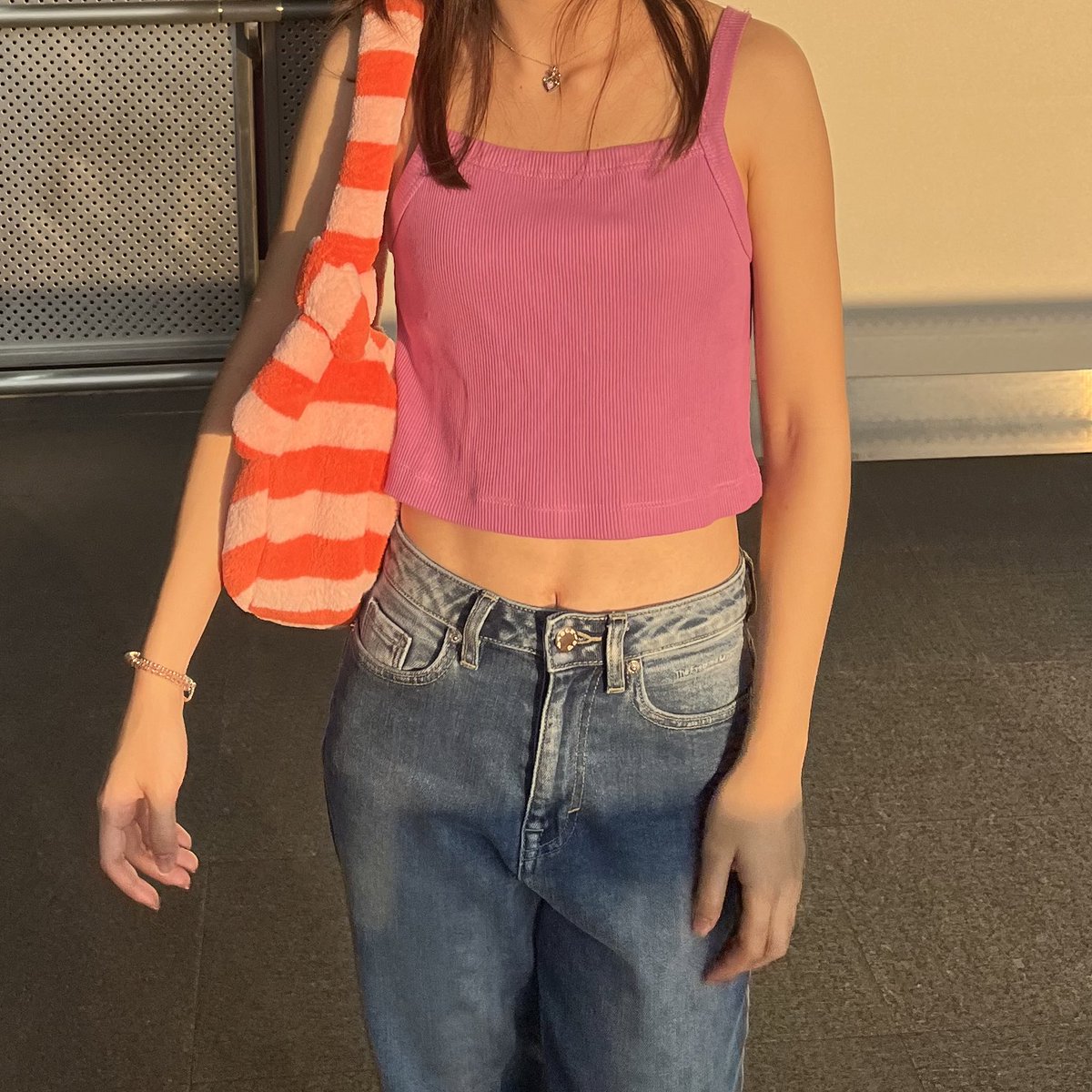 ifeelsopeach's tweet image. colorful ootd 💞🌈🧼🏋🏼‍♀️🧽

เธรดรวมเสื้อผ้าสีสันสดใสที่พีชชอบแต่ง เอาไปมิกซ์&amp;amp;แมทช์ตามได้คับ goooo 💨