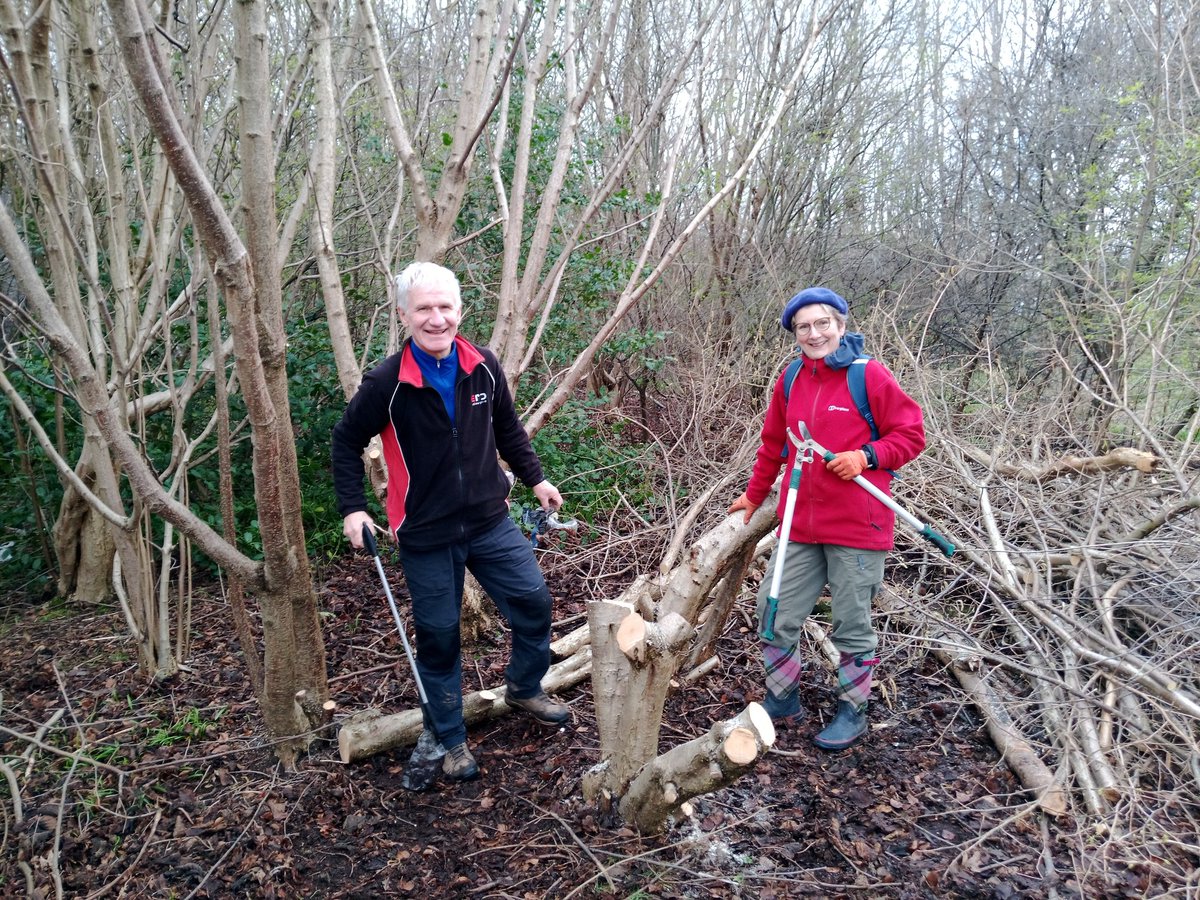 All ages activity @friendsinchpark working along the river of Inch Park. Litter picking, Path management, Tree coppicing and tree planting activities. @Edinburgh_CC park rangers, and litter picking along the Braid Burn. @gilmertoninchcc @BridgendFarmhse @IanMurrayMP @djohnsonmsp