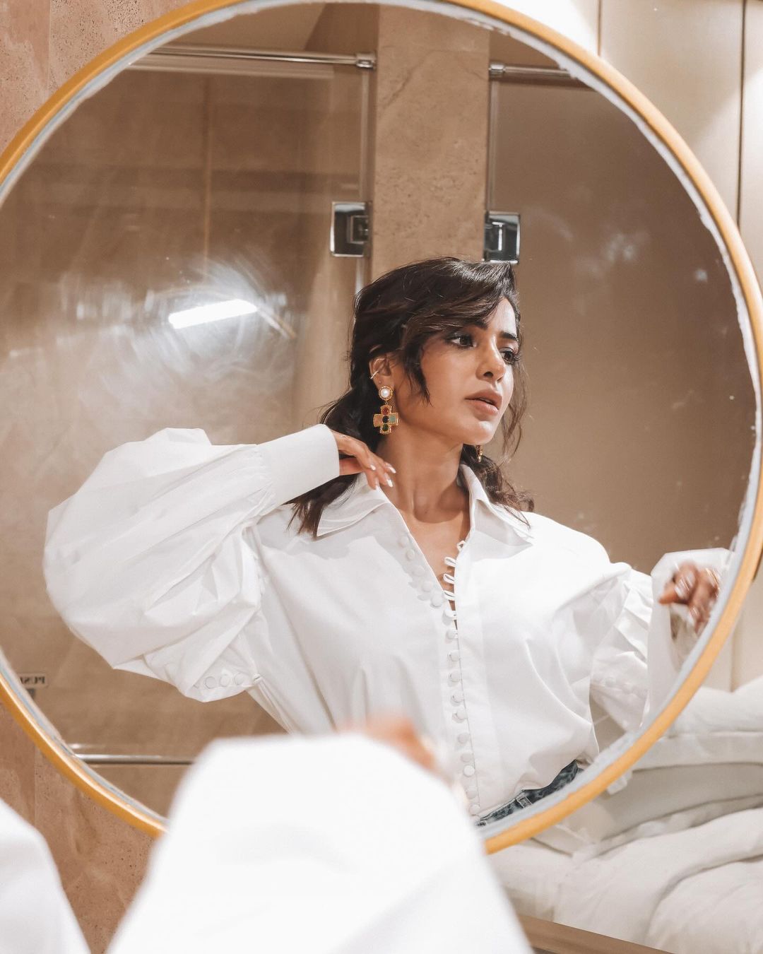 GHv86EuaQAABbf1?format=jpg&name=large