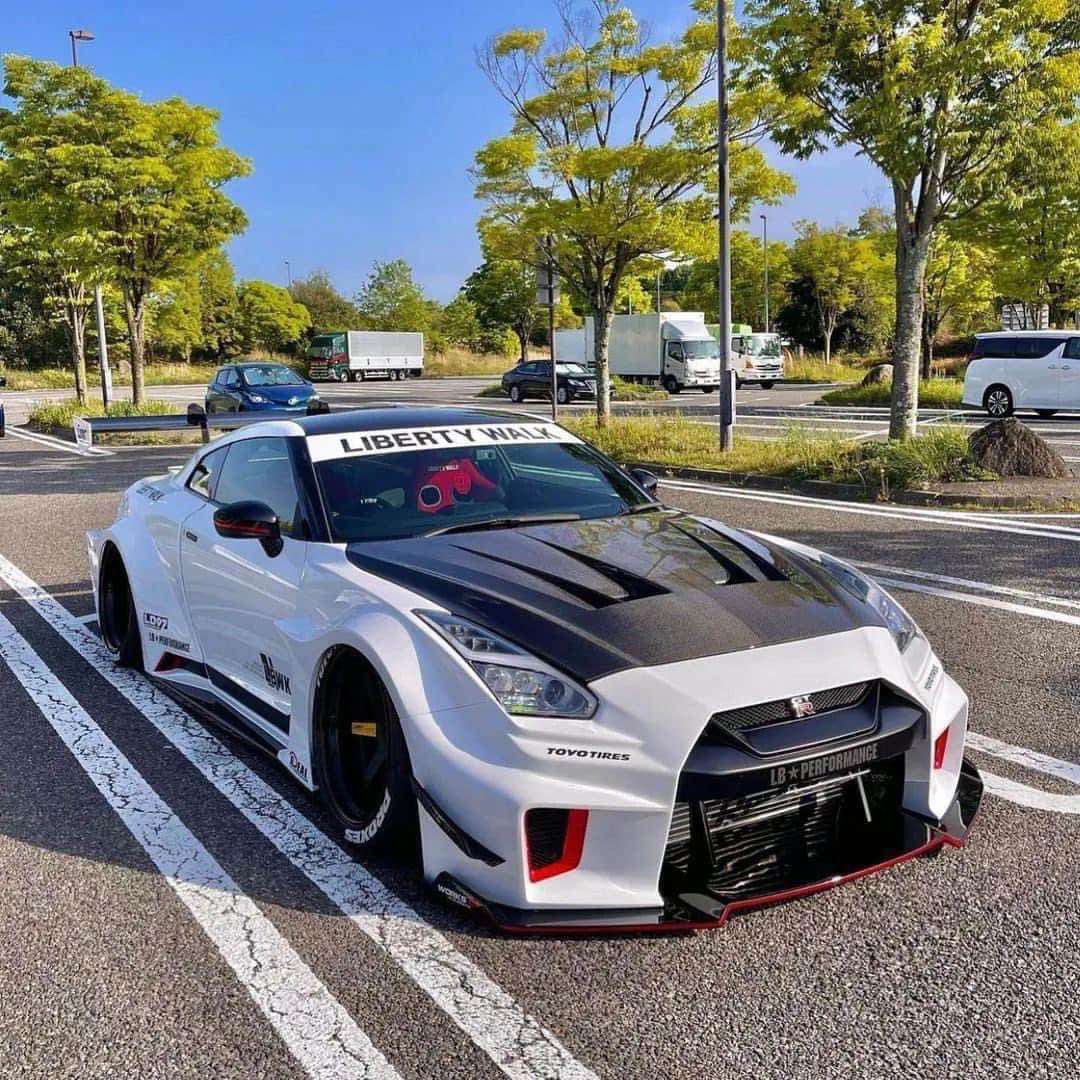 R35 🔥