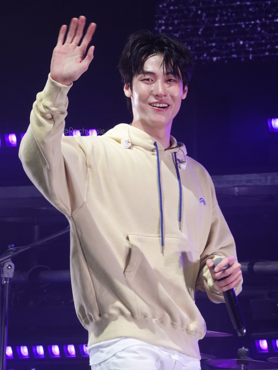 로제🌹 tweet media