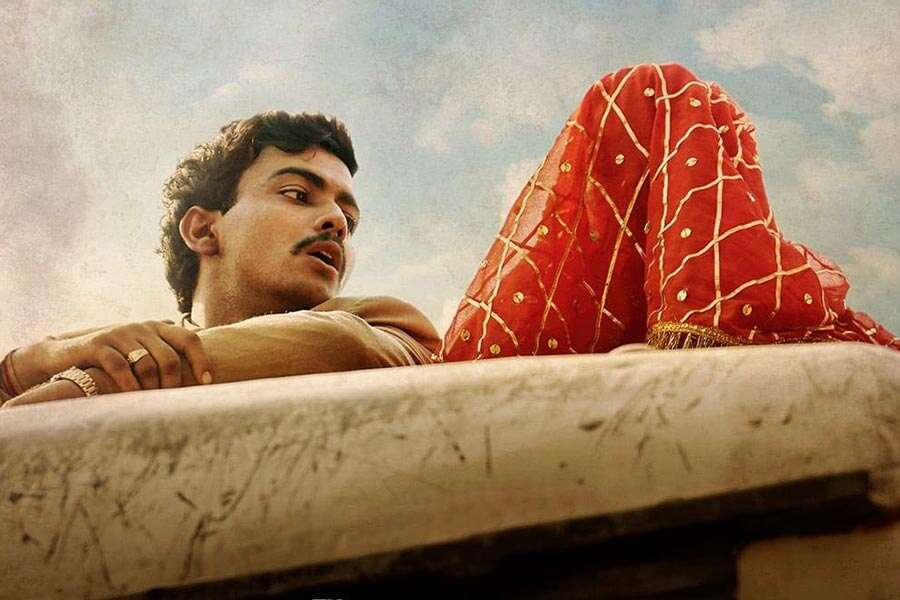 Can't wait for everyone to watch Kiran Rao's #LapataLadies and go nuts about this incredibly gorgeous film which is so political in nature. Best mainstream hindi film an Indian filmmaker has produced in the longest time. So goooood. Women writing films is just something else.