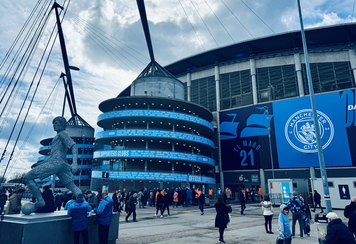 Derby day up the Etihad. 

Nice coincidence that it would have been my grandad’s 93rd birthday today.

<a href="/ManCity/">Manchester City</a> 🩵