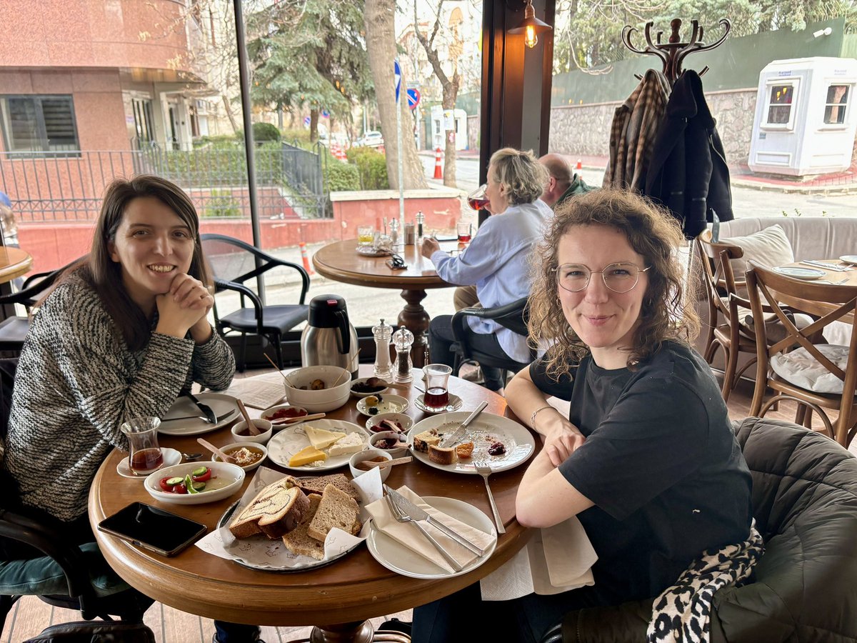 Anthropology breakfast in Ankara with fantastic @ezgimou! It’s  been a wonderful visit to @CompEvoMetu. Lovely team, good food, and one more week to go! #anthrotwitter #anthropology @FieldMuseum @oeaw @oeai_oeaw @Hacettepe1967
