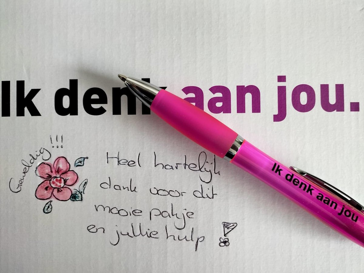 Dankzij onze donateurs hebben wij deze winter 9.000 ouderen van een Ik-denk-aan-jou steunpakketje kunnen voorzien. Het pakketje is een klein gebaar maar heeft een grote impact.
 
Namens alle ouderen in armoede, bedankt! 💜