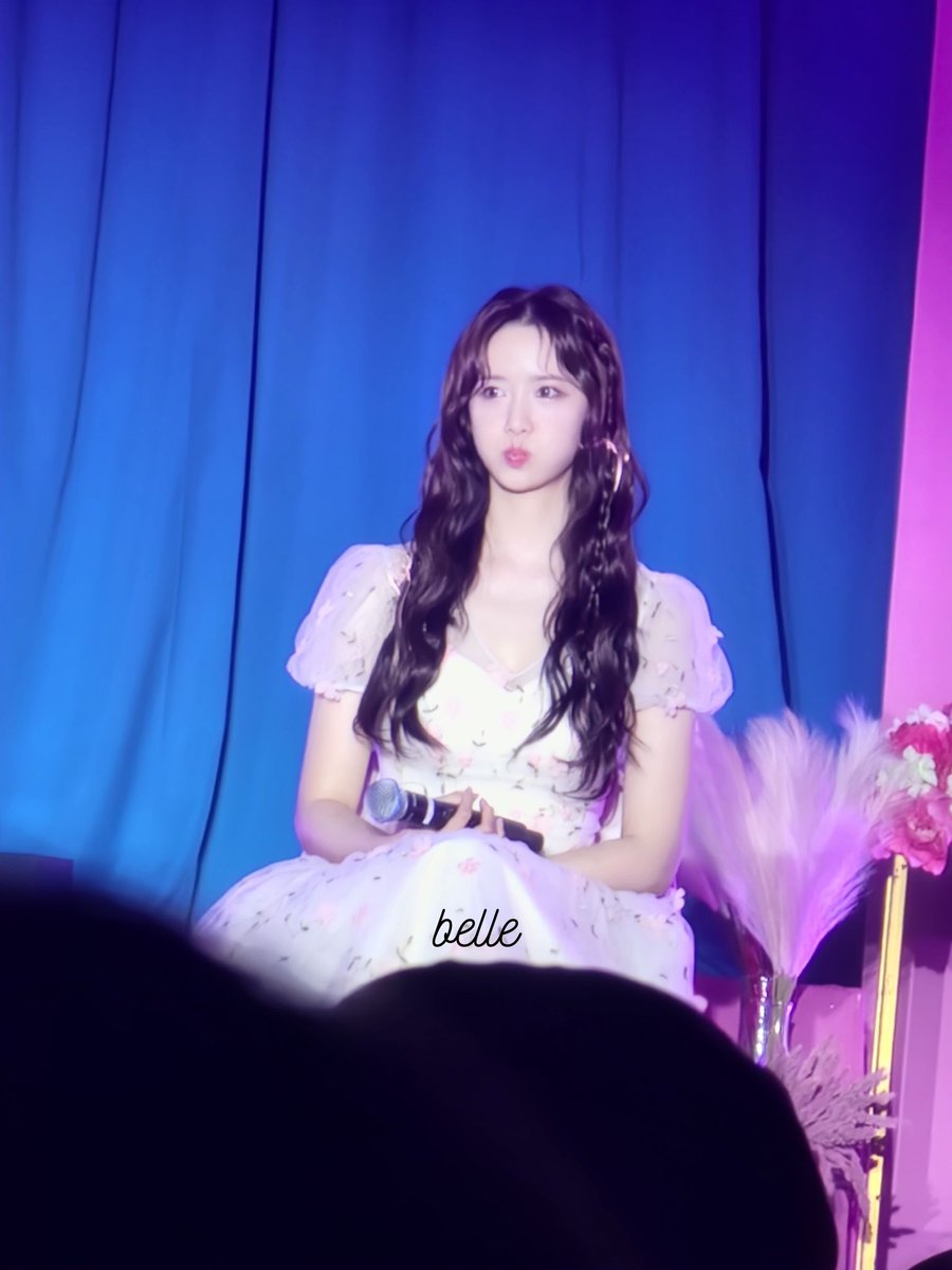 rabinsushi's tweet photo. Dyosa talaga!!! ILYSM

#YOONITEinManila #YOONA_FANMEETING_TOUR #YOONITE #YoonA #임윤아 #윤아 #YOONAinManila https://t.co/IDFDVcBkNU