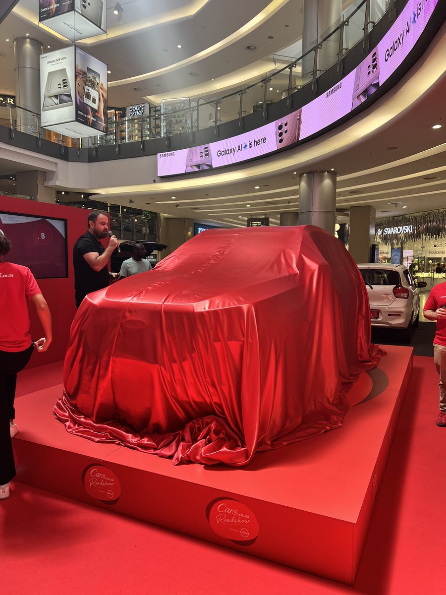 Final day of the Cars Consumer Awards Sponsored by Absa at Sandton City today. Someone will be winning R500 000 today! 

#CarsAwards