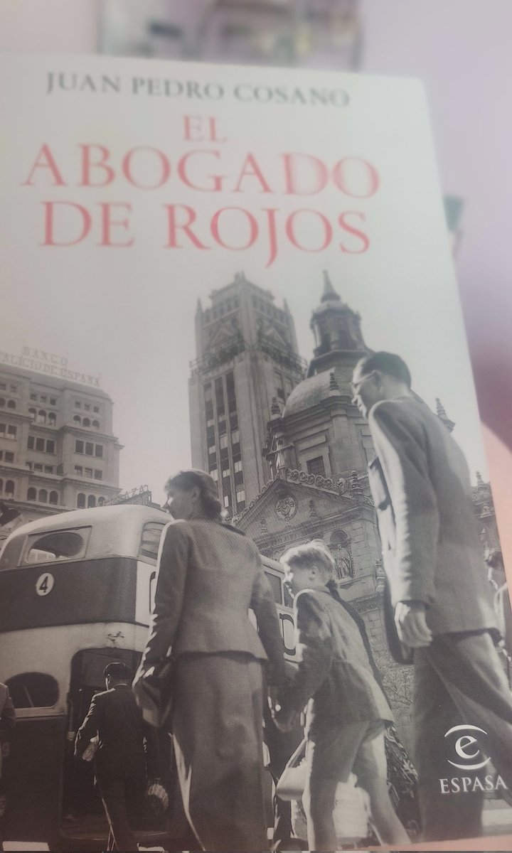 @casadellibro Con esta preciosa novela de @CosanoEscritor que acabo de terminar. Os la recomiendo si os gusta está temática. El final es doblemente apasionante. @editorialespasa