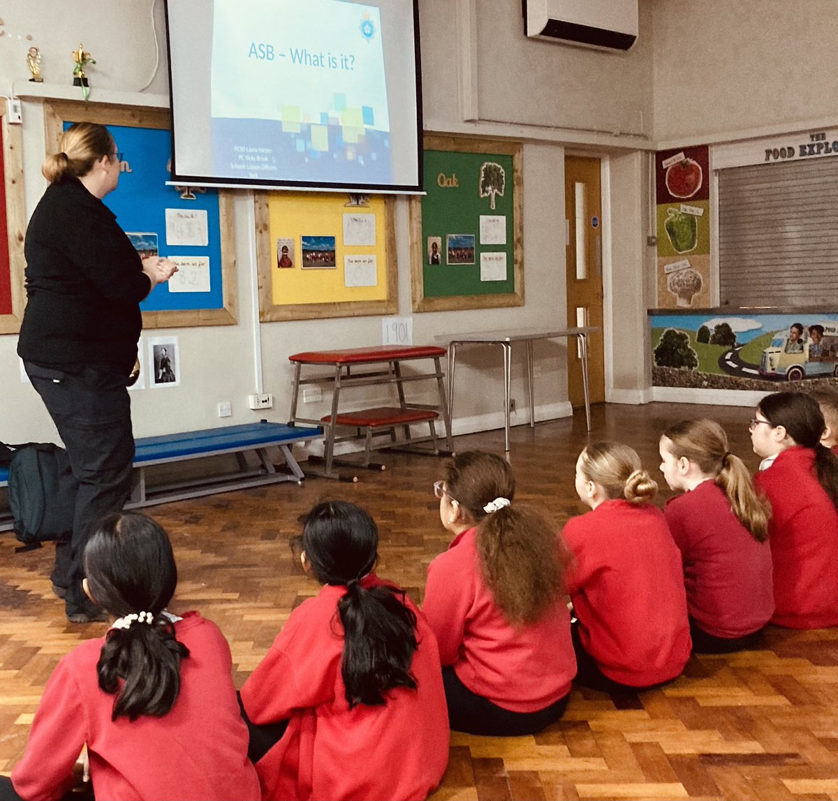 Thank you to our School Liaison Officer for such an informative assembly on antisocial behaviour. The children listened carefully and asked excellent questions. We are lucky to have such great partnerships #NorthYorkshirePolice @BG_Badgers @BG_Foxes #BGPSHE #BGExtra