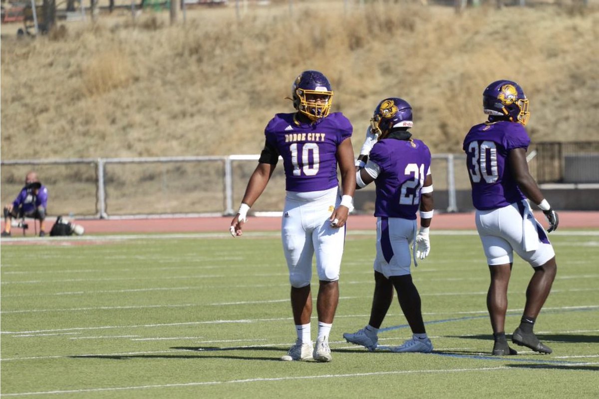 Alexandre came all the way from Europe 2 years ago to chase his dream to play ball in the US. 

Now he’s a 2 year starter for <a href="/GoConqsFB/">Dodge City Football</a> #6 team in the country - ALL KJCCC honors

6’5 250 DE/DT 
May ‘24 Grad 

REAL DAWG 🔥🔥🔥