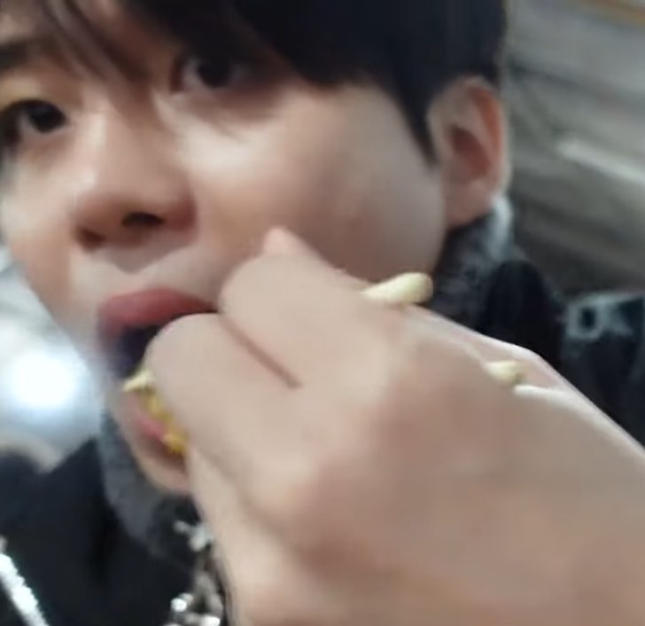 jonghoppang's tweet photo. 🥢 (๑ᵔ⤙ᵔ๑) https://t.co/pFbPpO2V1R