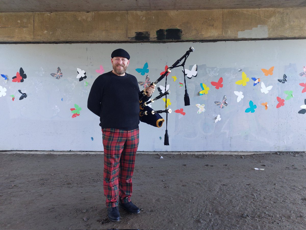 WalesBagpiper's tweet photo. All set up and ready to go! Good luck to everyone running and volunteering in todays Admiral City of Newport Half Marathon 2024.
.
#Newport #bagpipes #bagpiper #newporthalf #newporthalf2024 #halfmarathon #cityofnewport #npthalf #npthalf2024 #runtheport #bagpipe @southwalesargus https://t.co/7xuJk5Ay2z