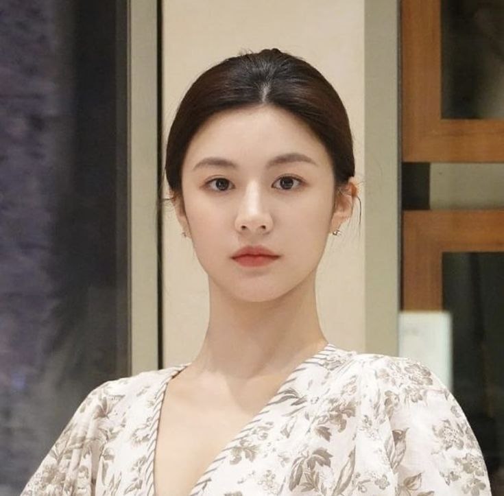 kdrama_menfess's tweet photo. •kdm• Sender baru tau Go Younjung ternyata juga punya title Chungmuro Blue Chip loh, bener kan ya? 😱😱 cmmiw, sorry soalnya baru start nonton kdrama november lalu😭🙏🏻 https://t.co/GfwEIUL0l1