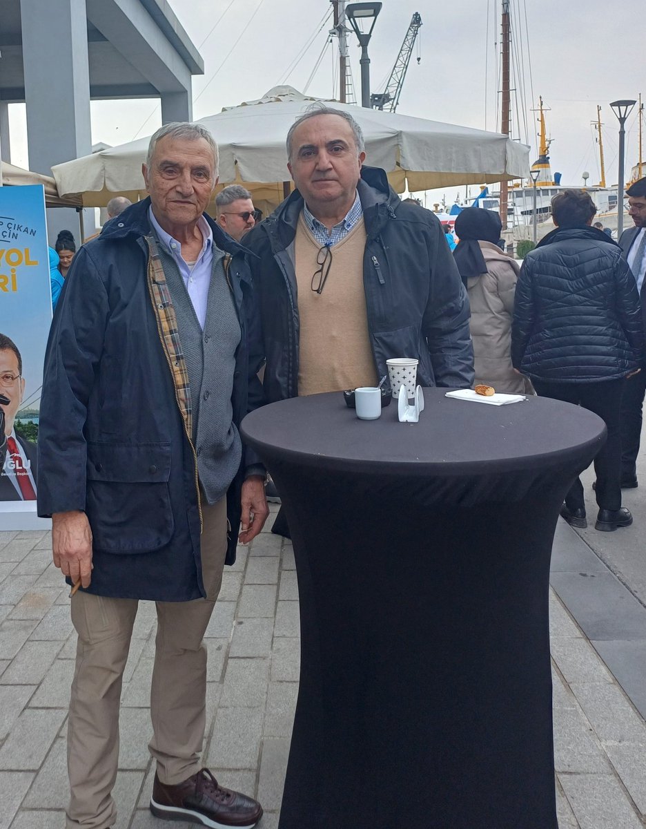 sukru66guven's tweet photo. Bugün ünlü jönlerimizden #mustafaalabora tanışma firsatim oldu sağlıklı uzun yılları olsun.. https://t.co/77pa0xzXs3