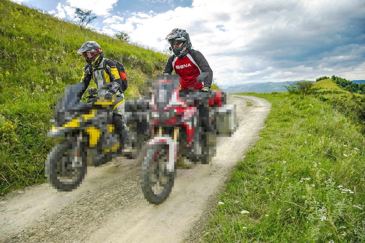 SUNDAY - FUNDAY 💛
TOGETHER WE CAN 🏍️
Und weil's so schön war, noch eins❕
Hat es Euch gefallen❔ Erratet ihr, um welche Motorräder es sich handelt❔
#sundayfunday #touratech #madeforadventure