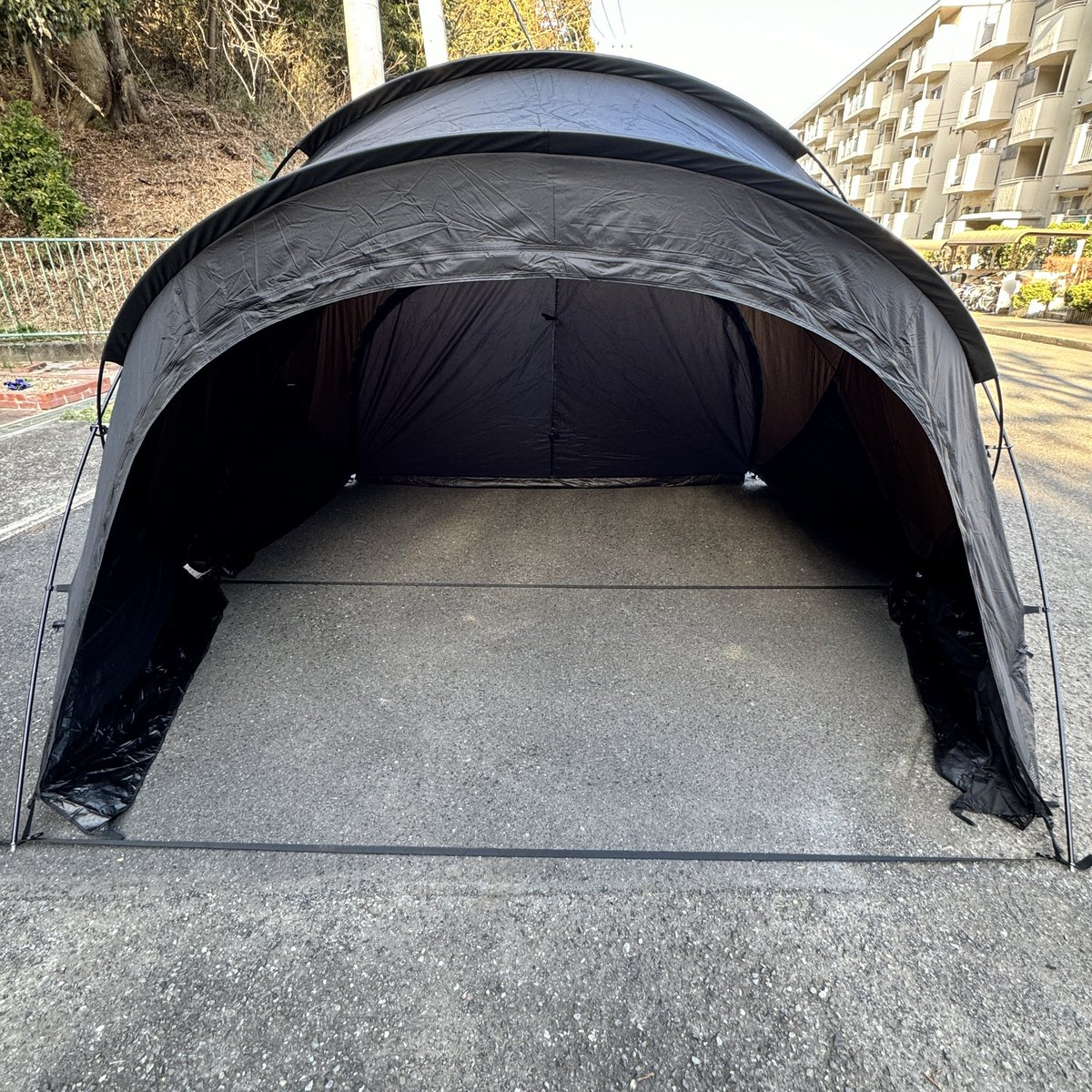 CampAddict23's tweet photo. 新幕の試し張り🏕️
ペグ、ガイロープを付けないでも自立するし、前のテントに比べると設営が非常に楽🎵
ベスタビュール使ってのファミキャン、単体でのソロと使い分けも良さそう🙌
来月のキャンプで初陣だな😎
#tenplay #gtent #m200 #camp #テント https://t.co/nbfxAbF7gf