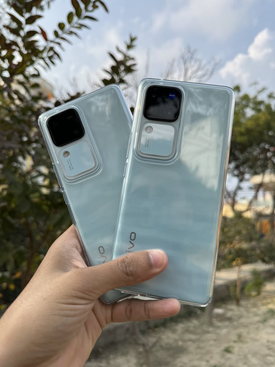 vivo V30 & V30 Pro kese lag rahe apko, wese aaj video chahiye ya kal or comparison kiske sath chahiye ?