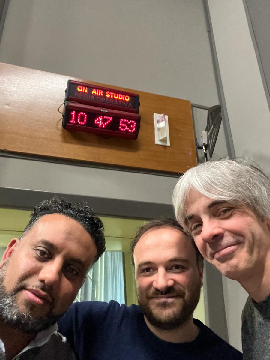 Ziad e Pino ora on air con #PaoloDiPaolo a #LaLinguaBatte su @Radio3tweet e @raiplaysound 🎙️