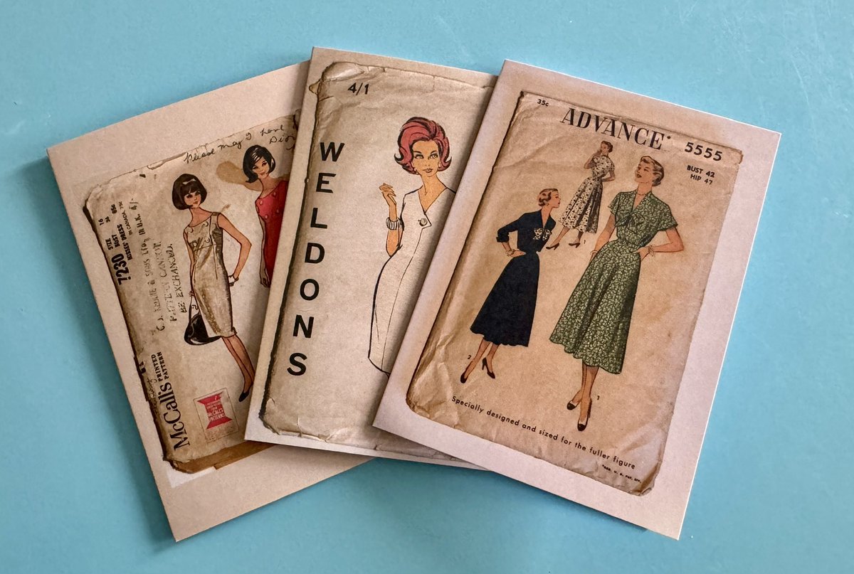 Black Cat Button 💙 Collecting Curating Creating tweet media