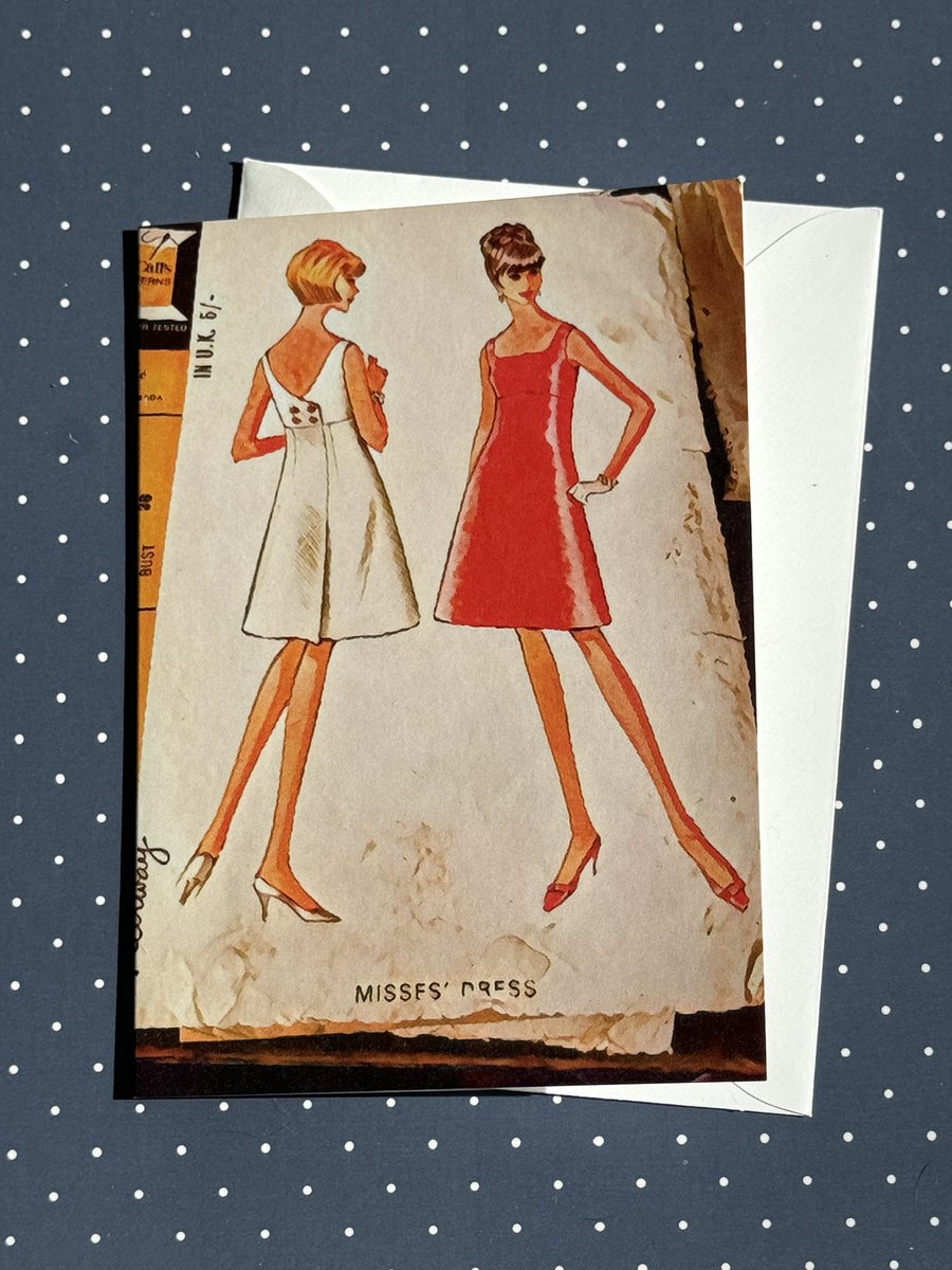 Black Cat Button 💙 Collecting Curating Creating tweet media