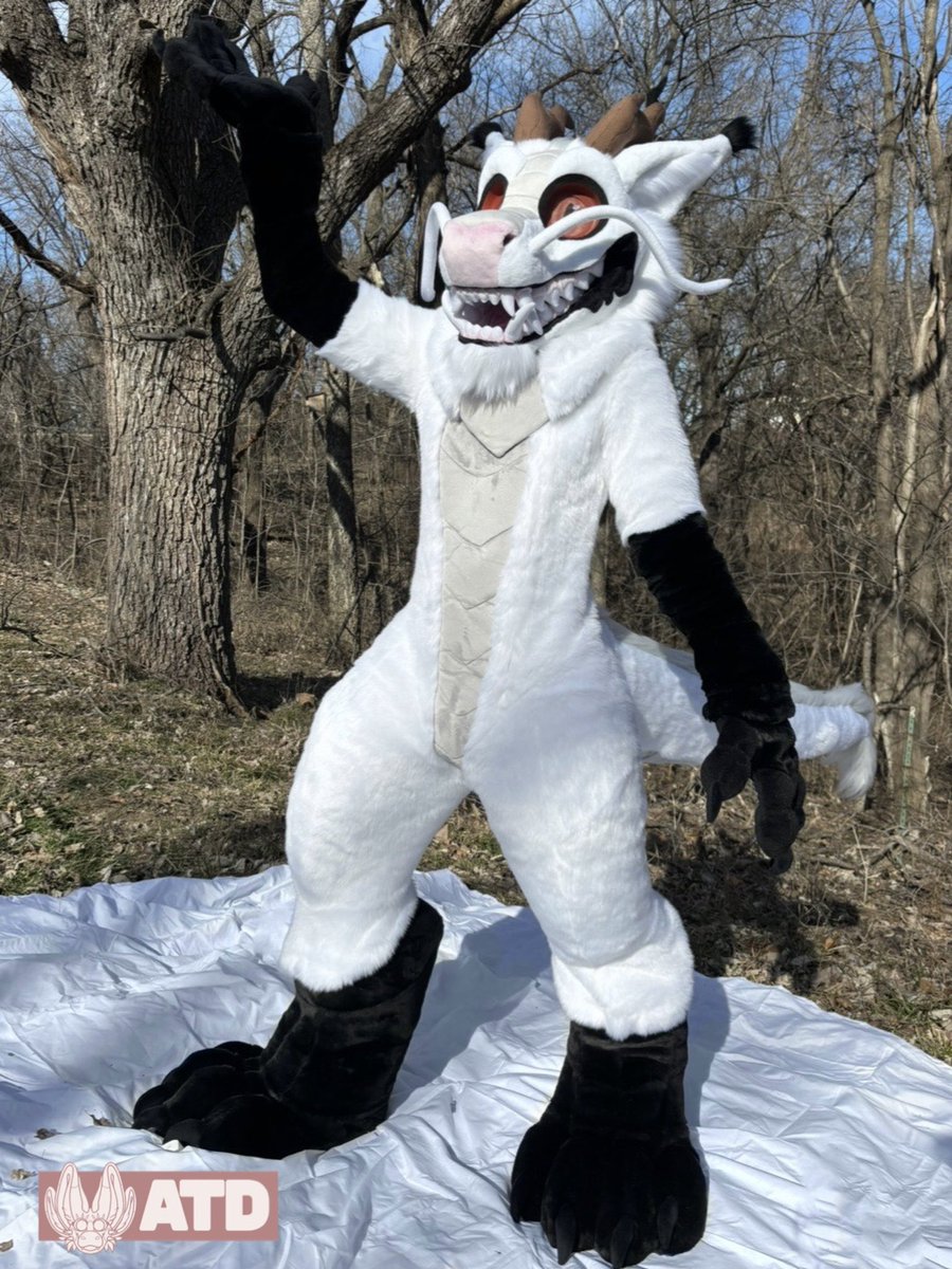 Introducing “Him”! So happy with how this fullsuit commission turned out. He is already home and belongs to <a href="/reprisal_beasts/">Fearyn</a>✨