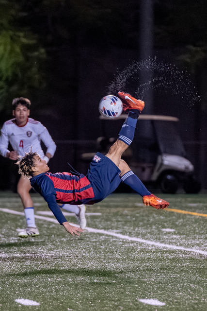 210PrepSports's tweet photo. Boys Soccer: @WeAreMaranatha 2, Castle Park 1. MHS boys soccer became the first program in school history to secure CIF-SS &amp; CIF State titles in same season. Luca Youssefian &amp; Caleb Freeman scored for the Minutemen. @mhsbaseballfam @maranatha_fb 
https://t.co/J17yKbceZ4 https://t.co/kOdNYExNVq