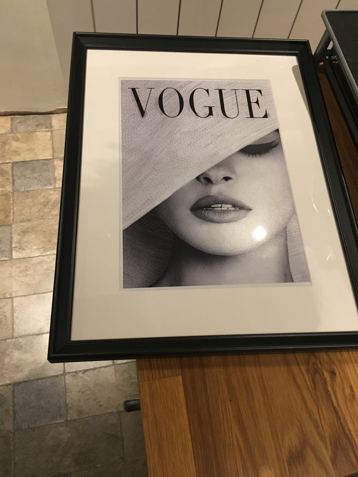 sadgframes's tweet image. Fashion Killa