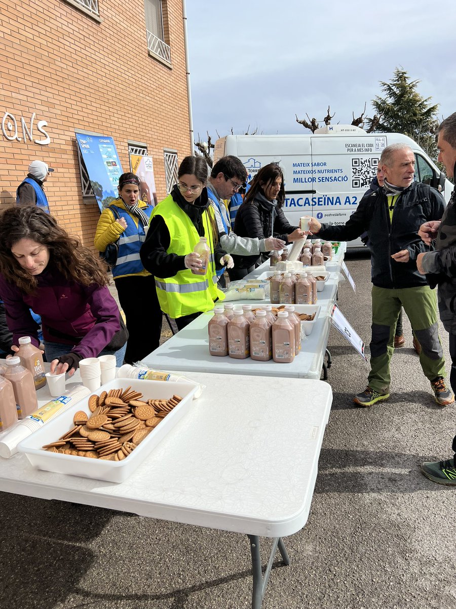 L’última parada abans del Parc de l’Agulla la trobareu a Comabella on us hi esperen els companys d’ <a href="/Ampans/">AMPANS</a> amb batut de xocolata <a href="/GrupAgroFresc/">Agrofresc</a> i galetes <a href="/bonpreuesclat/">Supermercats Bonpreu i Esclat</a> 🐄🐄🐄

#transéquia