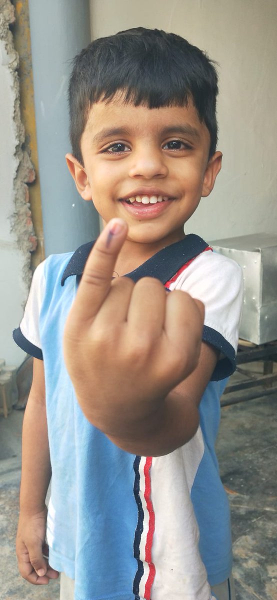 Hayaan225's tweet image. బంగారు భవిష్యత్తు కోసం రెండు చుక్కలు.
మీరు కూడా పోలియో చుక్కలు వేయించండి. 
#PolioDrops #PolioFreeIndia 
#PolioAwareness #PolioMedicine #March3