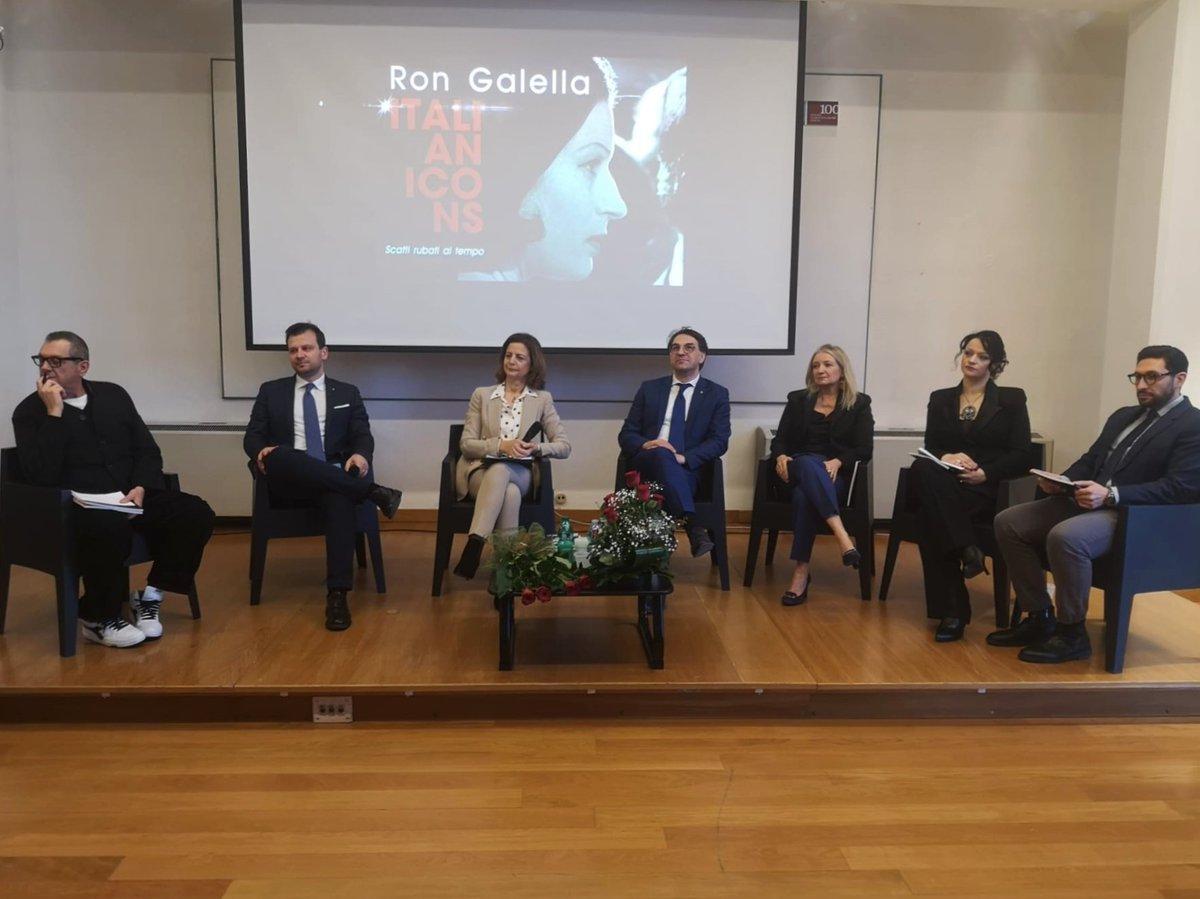 “Ron Galella-Italian Icons”, vernissage a Potenza

consiglio.basilicata.it/consiglioinfor…