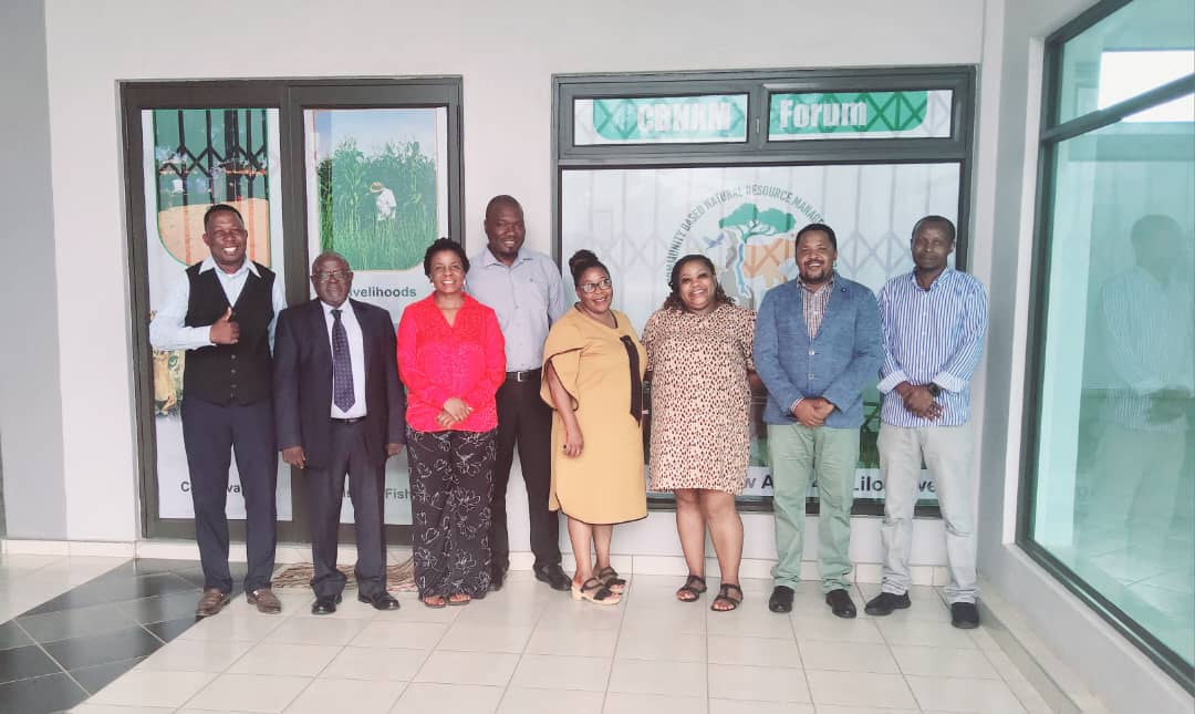 Earlier this week the National CBNRM Forum hosted a @SADC_News delegation to explore opportunities for collaboration on the RINaWa project which focuses on natural resource management (NRM) and waste management. Truly exciting times! @kawiccoda @LeadersSouthern @TilitonseF