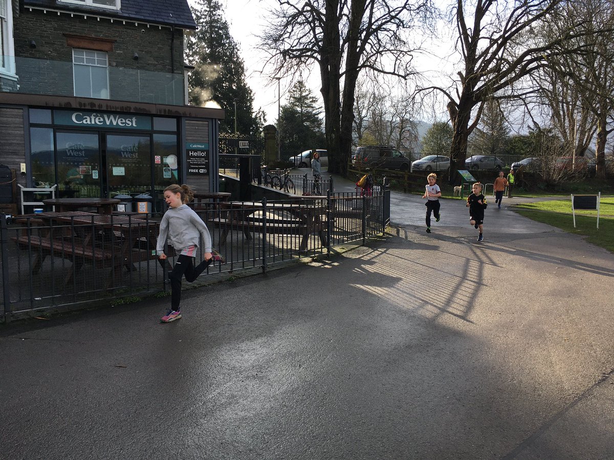 On a bright, Spring morning we saw 28 runners run two laps of the lark. Cameron gained his second first finish with a time of 8:42. #loveparkrun #parkrunfamily #juniorparkrun