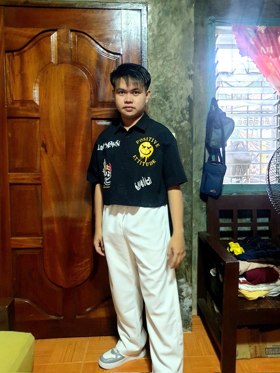 Barwayyy's tweet photo. Outfit check 2024 https://t.co/8KBXFnD2TG
