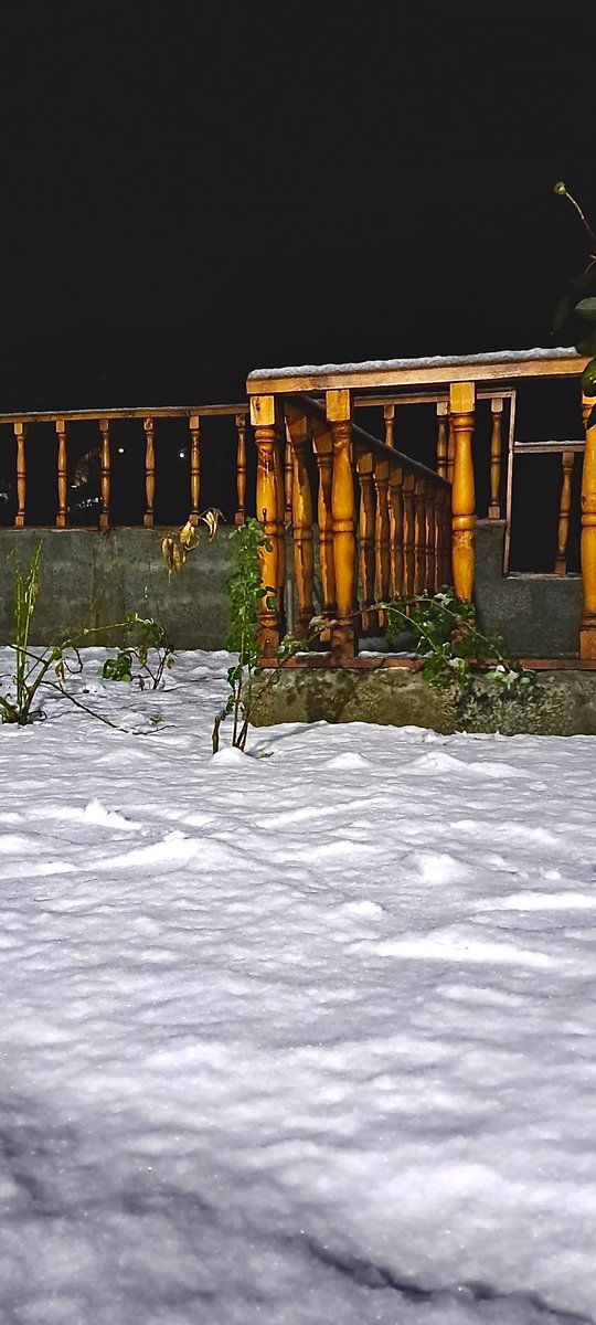 Maha_shah_'s tweet image. Snowy night ❄️☃️

#Upperdir
