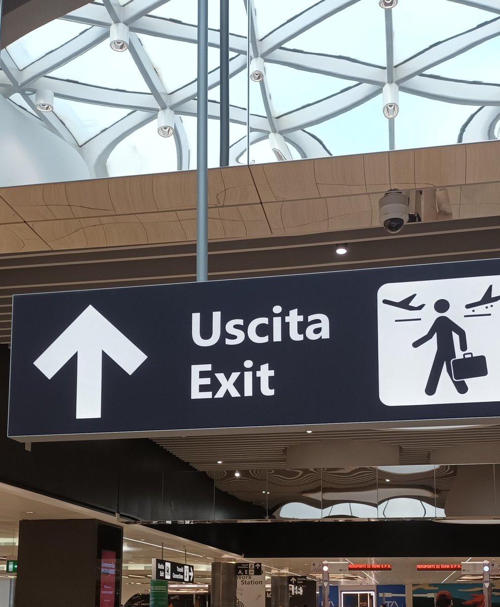 Over the moon to be in 🇮🇹 for the 17th International Research Seminar on Child and Adolescent Psych, organised by @FondazioneChild and supported by @ESCAPonline & @WPA_Psychiatry It is my 1st time in Rome and we will have one afternoon off, any unmissable tips? #AcademicTwitter