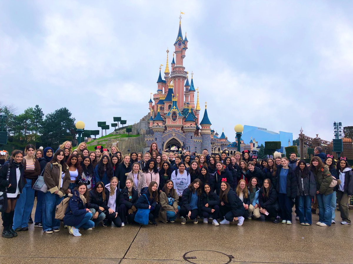DCHS_Visits's tweet photo. TEAM PSYCH 2024 ✨🏰🎢🎠👑 @DisneylandParis
#Psychlive #teampsych #disneyland #DisneylandParis https://t.co/MytdWQVvvd