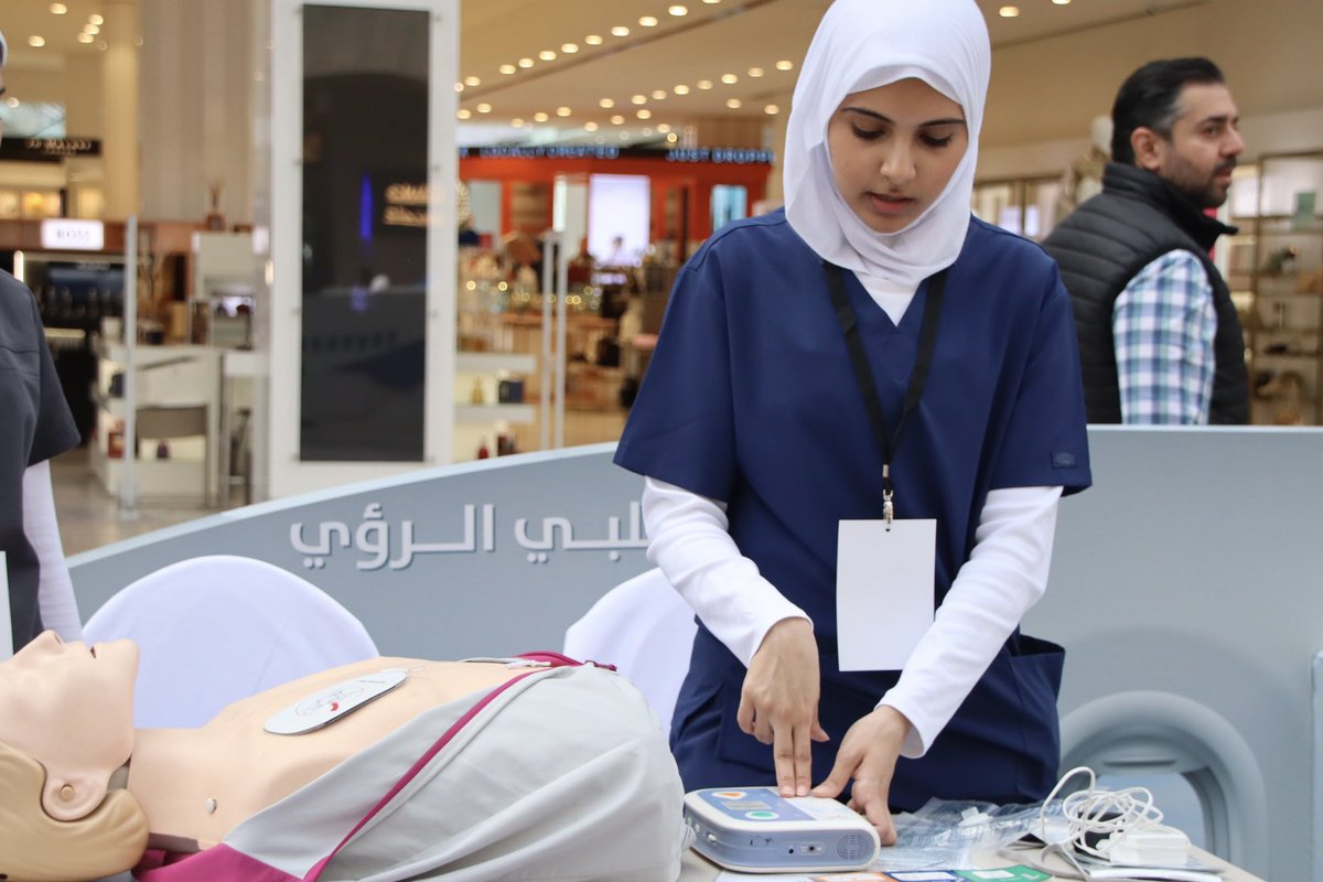 KuMSA_Q8's tweet photo. Day 2 of #DoctorOnBoard🛩️ https://t.co/SzzvsCWi1A