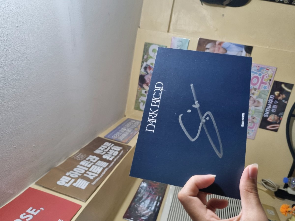 Chillyann1's tweet photo. Happy mail 💌 #chillyannbuys 

Appreciation post to @kungyaz4ever for packing my sunoo dark blood signed postcard securely, super fast, and smooth transaction with you. Finally!!! May official signed na ako ni 🦊

Thank you so much (may frame nga talaga siya 😭🫶)
#ATproofs ✨️ https://t.co/NNoz78L2ID