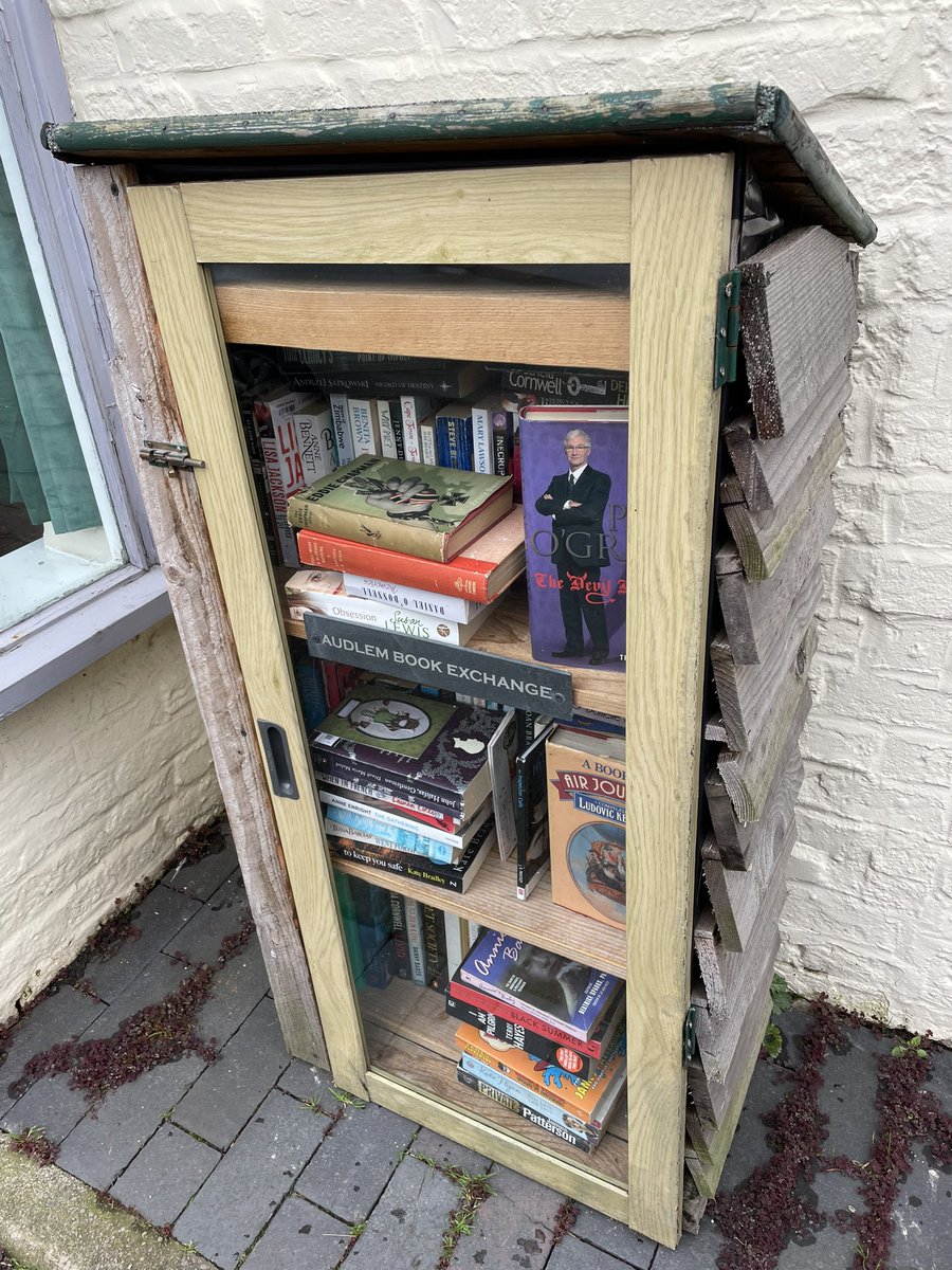 EbdonMelanie's tweet photo. There are lots of lovely things about the pretty little village of #Audlem in Cheshire but this is one of my favorite 🤩 https://t.co/ukgaDlX6L2