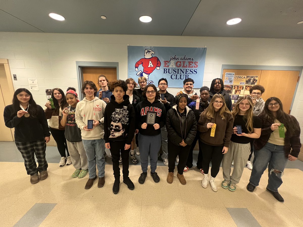 Good luck to <a href="/SBJohnAdamsHigh/">John Adams HS</a> DECA students @ State Competition Sun-Thurs, March 3-5. 
21 students  competed at DECA Districts in January with 17 qualifying  for State.
docs.google.com/presentation/d…