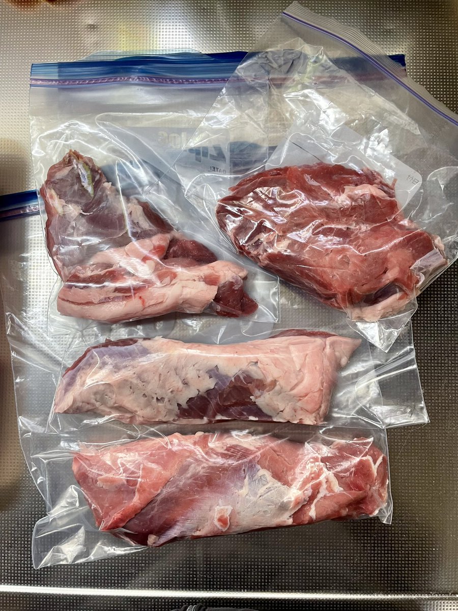 週末は仲間から頂いた猪肉を下処理して実食🍽️
想像以上に美味くてビックリ😊

大地の恵みと仲間に感謝👍
また宜しくお願いします🙇
