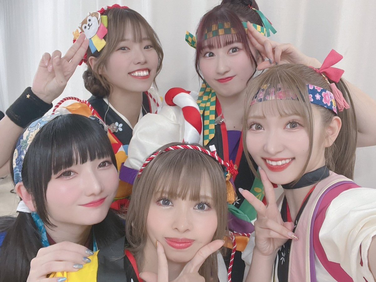 #シャニマス6th_大阪_day2
#シャニマス6thTOUR
プロデューサーさん！✨✨✨
今日も楽しかったですかー⁉️😆✨
シャニマスも放クラも、まだまだ盛り上がります💪これからも思い出をいっぱい作りたいです！🌟
太陽キッス☀️のオレンジと歌声とクラップ、忘れられないなぁ……🧡

小宮果穂役🏫❤️河野ひより