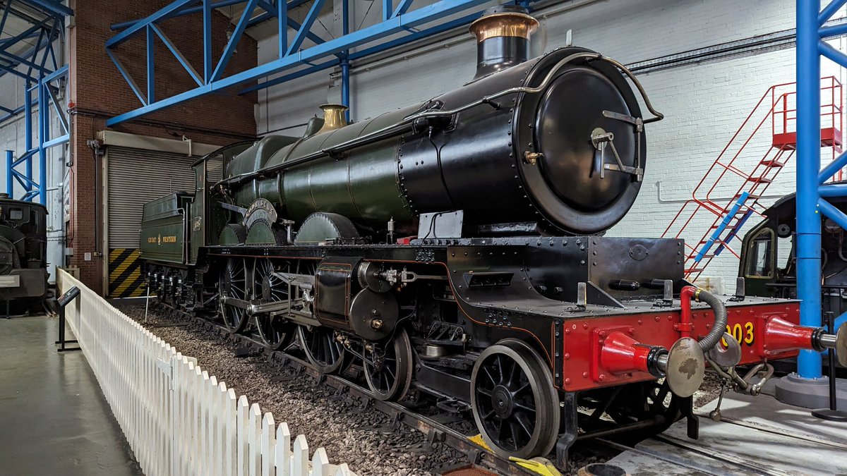 TheModsterX's tweet image. Went to the NRM. Saw some trains.
