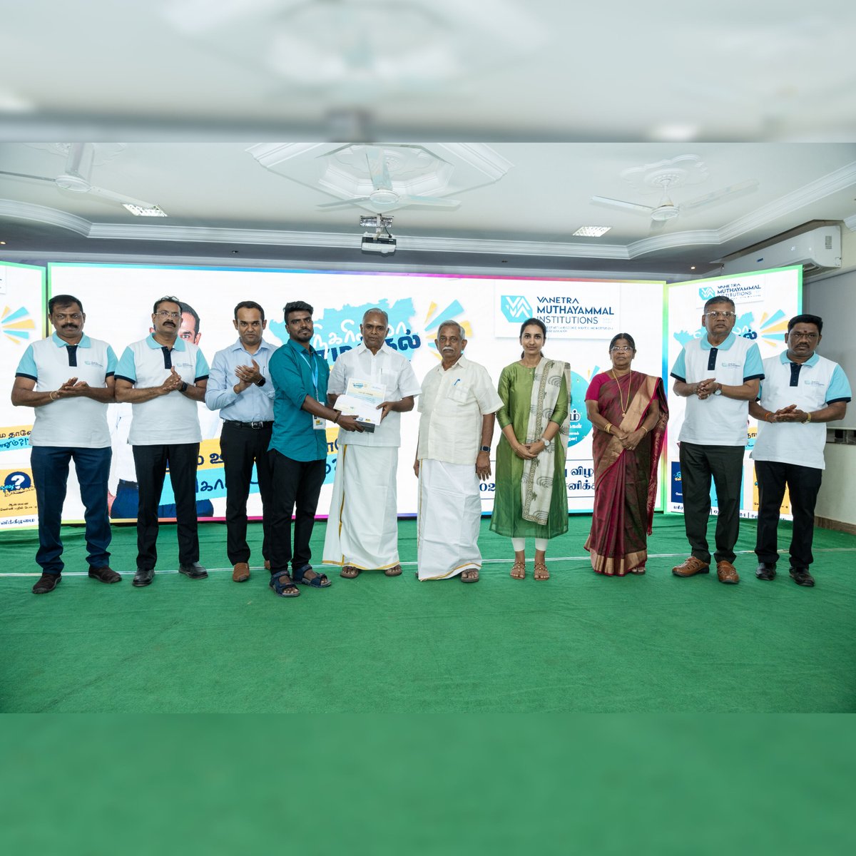 NigarillaNa's tweet image. நிகரில்லா நாமக்கல் வீடியோ போட்டியில் பரிசுகளை வென்ற அனைவருக்கும் எங்கள் மனமார்ந்த வாழ்த்துக்கள்! 

இந்த போட்டிகளில் பங்கேற்ற அனைவருக்கும் நிகரில்லா நாமக்கல் விழாக் குழுவினரின் மனமார்ந்த நன்றிகள்!

#vanetra #vanetraevents #nigarillanamakkal #nina2024