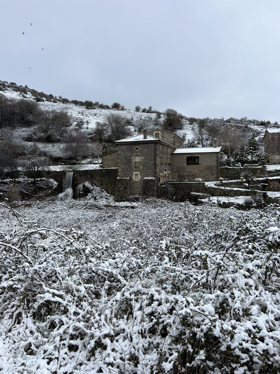 #BarbadilloDelPez #SierraDeLaDemanda #Burgos #norte 🏡 🏔️❄️ ☕️