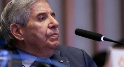 pesquisas_elige's tweet photo. 🚨URGENTE: Acaba de ser revelada a informação de que o General Augusto Heleno tinha um roteiro de Golpe de Estado escrito no próprio diário a mão. HELENO GOLPISTA!🇧🇷👍

🗞️@VEJA https://t.co/htT6y3DsCR