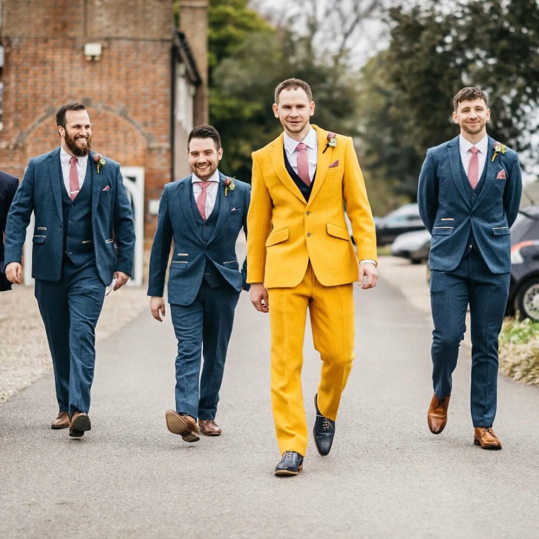 Make a statement on your wedding day - you are the main attraction after all 👀

#bespokesuit #bespoketailoringuk #customsuits #customtailoring #menstailoring #menssuitstyle #menssuit #menssuiting #mensstylewear #weddingsuit #weddingstyles