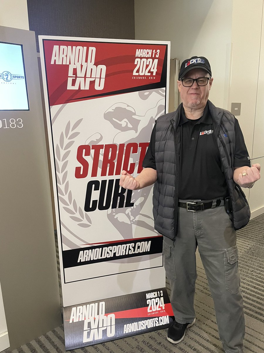 lockdinjoe's tweet photo. First time to Ohio &amp; the @ArnoldSports for @LockdInNews cameraman &amp; @LiveLockdIn customer service agent @HardeeChuck who was motivated by @WyattLozano to take up strict curl in the grandmasters 65 &amp; over division.  #strictcurl #arnoldexpo #SeniorSaturday #powerlifting #lockdin https://t.co/fIZChhUJvE