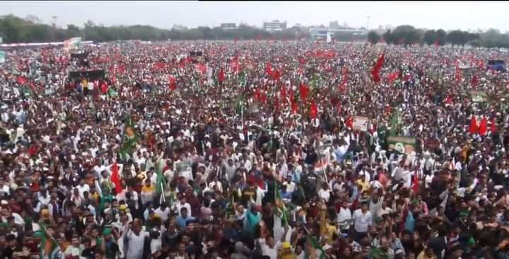 Dipankar_cpiml's tweet photo. The massive turnout despite inclement weather, the spirited participation of youth and the united assertion of red and green flags made today's #JanVishwasMaharally in Patna truly historic. Thank you Bihar for energising the battle for saving democracy and defeating fascism. https://t.co/DHucBrv7b3