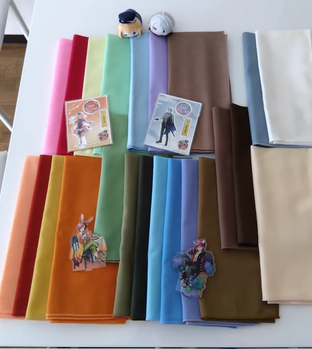 かおるとパーソナル診断してきた自分に似合うカラーは下!かおると結構合う色味が多かった!めちゃめちゃ勉強になったし楽しかったど後半はかおるとの御飯ツアー 